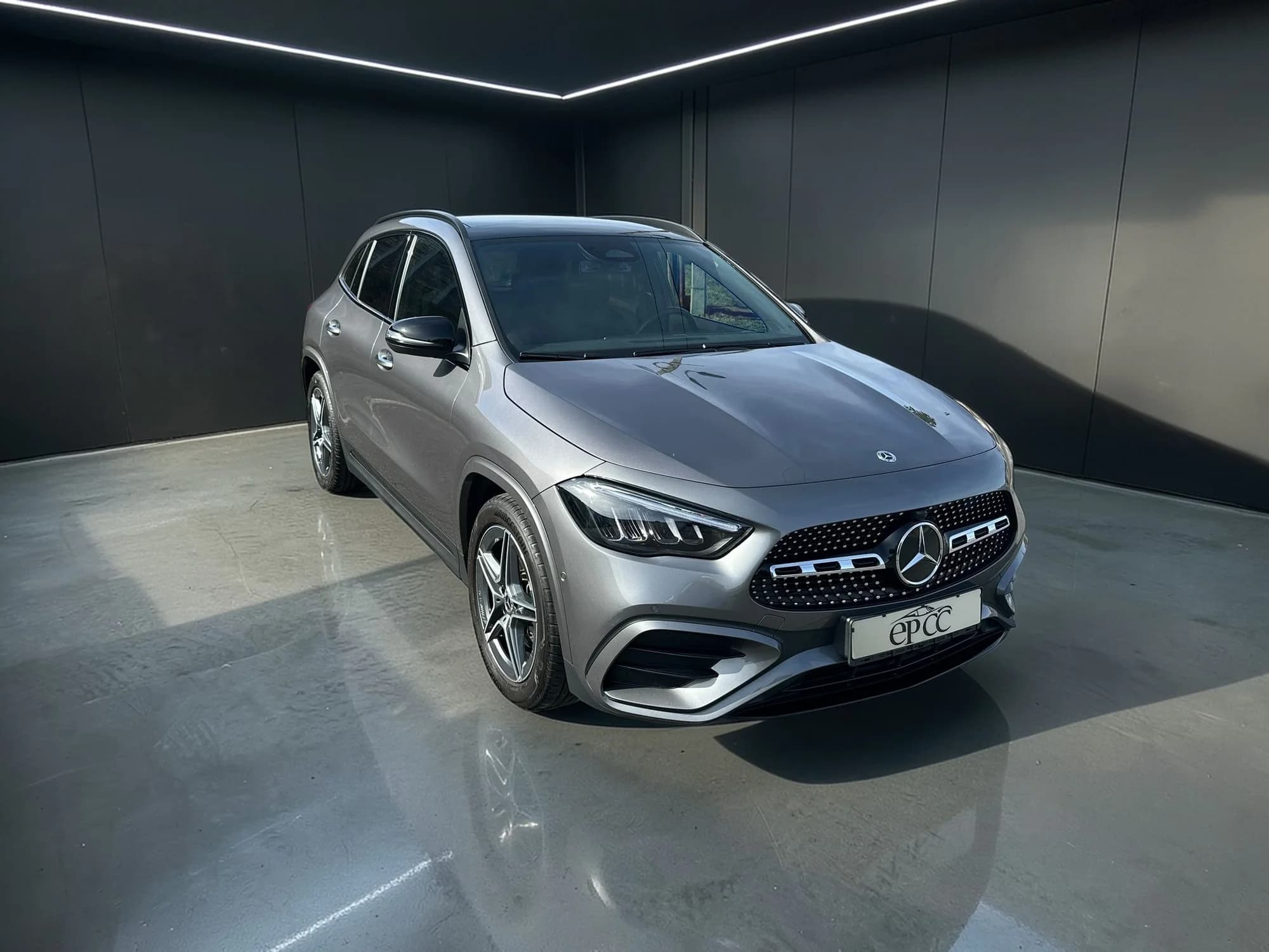 Mercedes-Benz GLA 220d 4matic AMG Line 2023 — photo 1